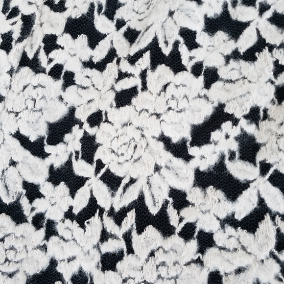 Black and white lace pattern dress or tunic - Picture 8 of 8